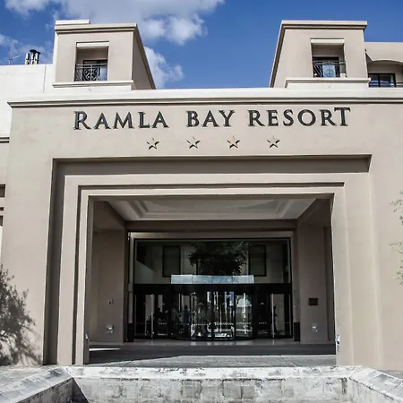 Ramla Bay 4*