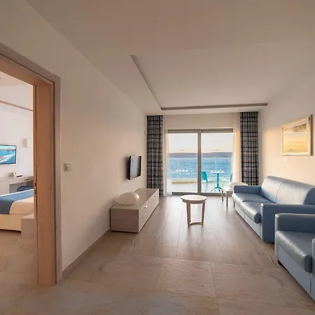 Ramla Bay 4*