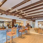 Ramla Bay 4*