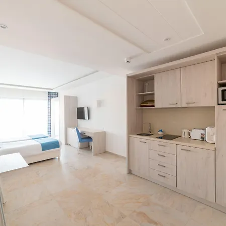Ramla Bay 4* メーリッハ
