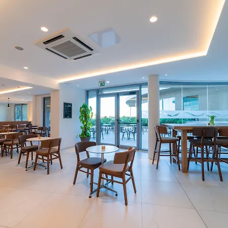 ホテル Ramla Bay 4*