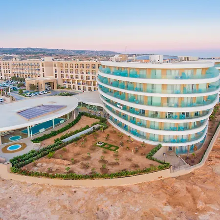 Ramla Bay 4* מליאהה