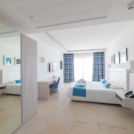 Ramla Bay Hotel 4*