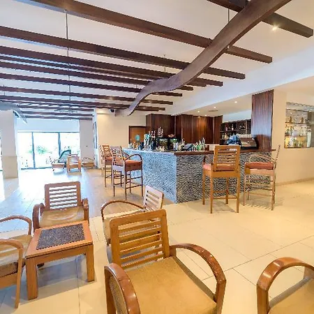 Ramla Bay 4*